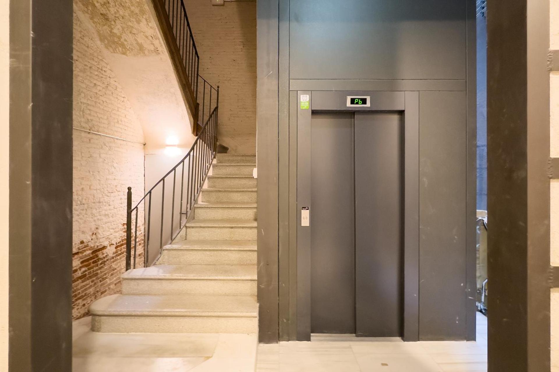 Oasis Apartments & Studios Old Town Center Barcelona Eksteriør bilde