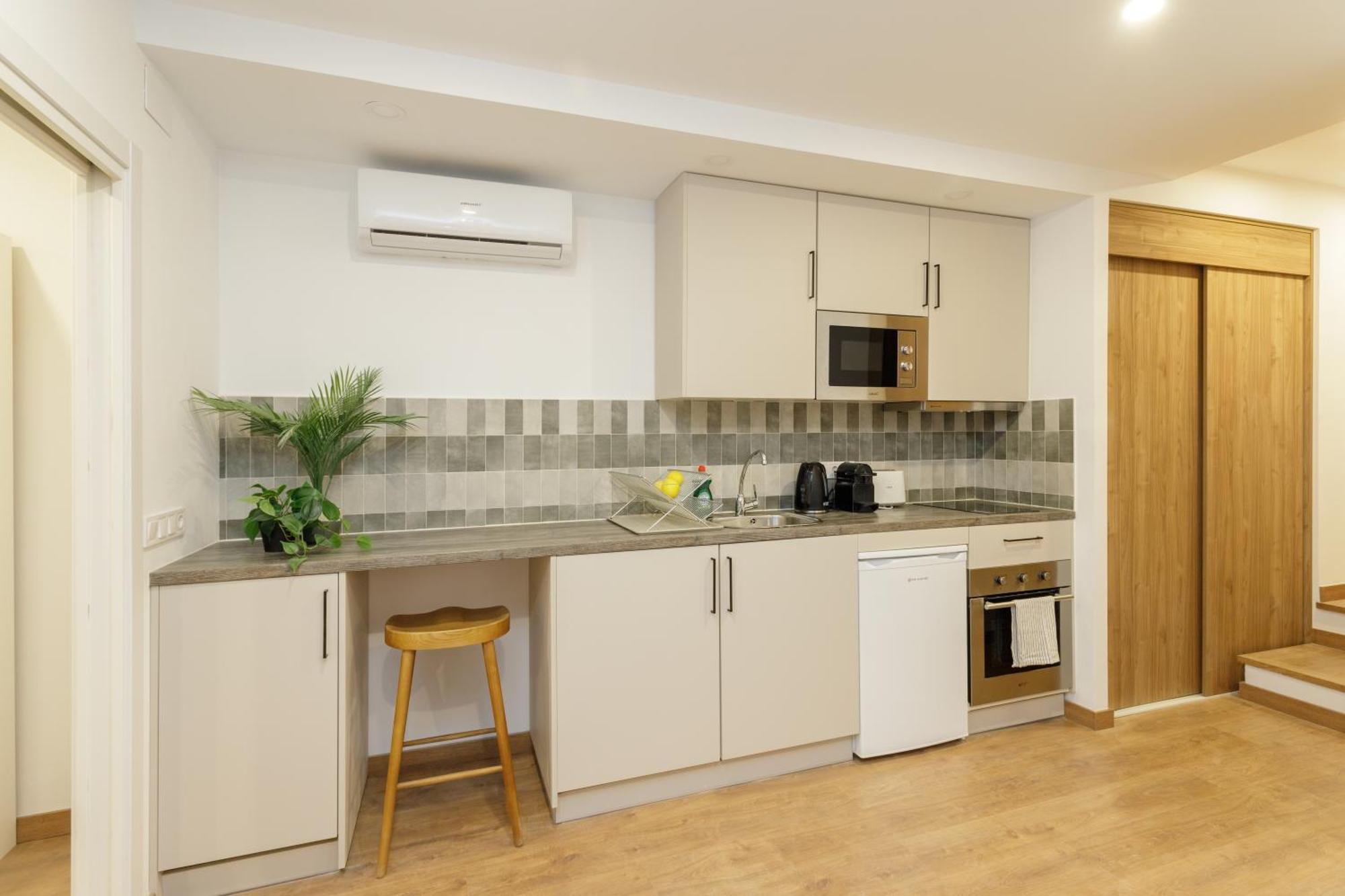 Oasis Apartments & Studios Old Town Center Barcelona Eksteriør bilde